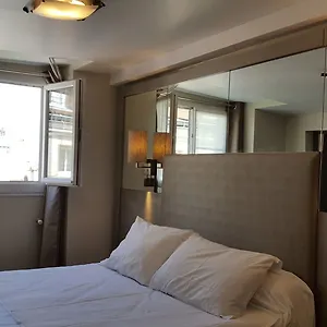 Pratic Hotell